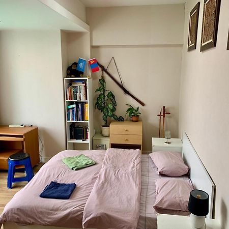 City Center Double Bedroom With Private Bathroom, Shared Kitchen 울란바토르 외부 사진