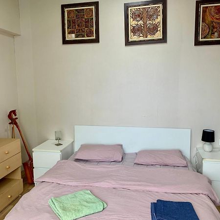 City Center Double Bedroom With Private Bathroom, Shared Kitchen 울란바토르 외부 사진