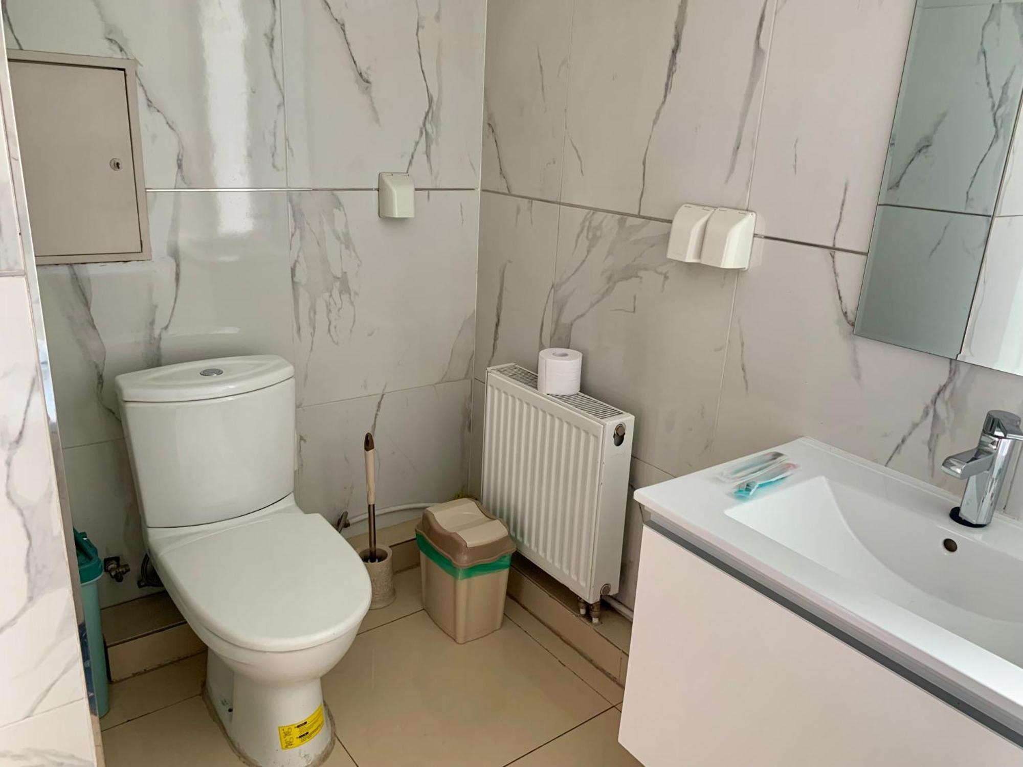 City Center Double Bedroom With Private Bathroom, Shared Kitchen 울란바토르 외부 사진