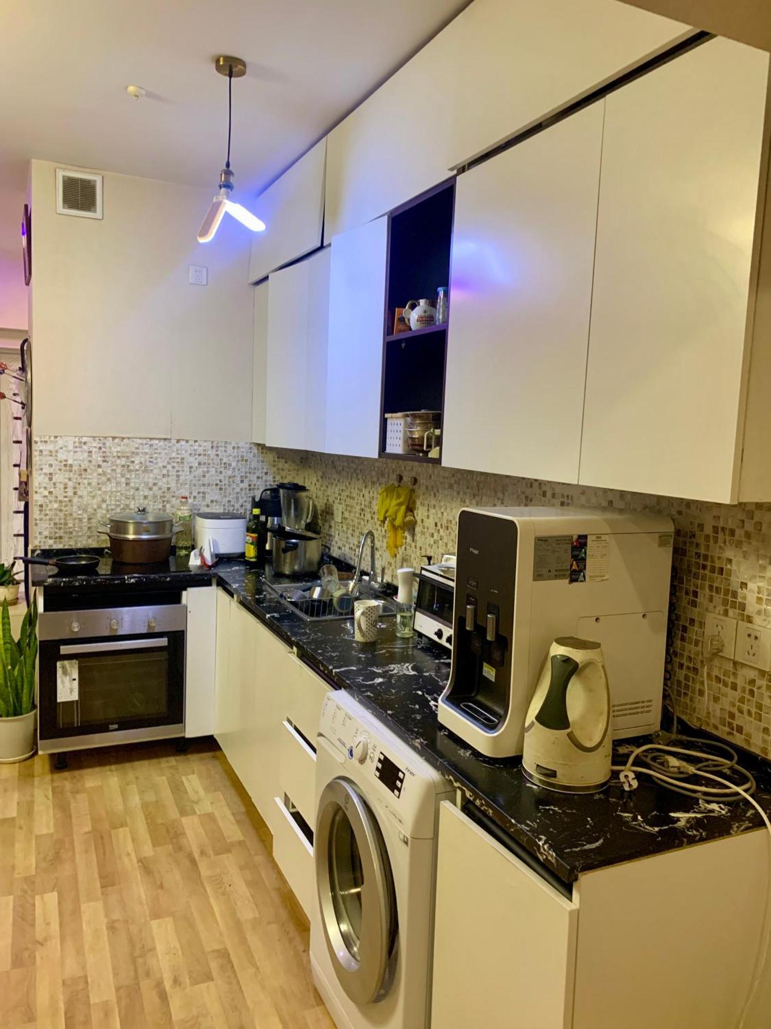 City Center Double Bedroom With Private Bathroom, Shared Kitchen 울란바토르 외부 사진